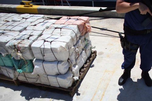 Cảnh sát Jamaica thu giữ lượng cocaine khổng lồ trị giá 50 triệu USD