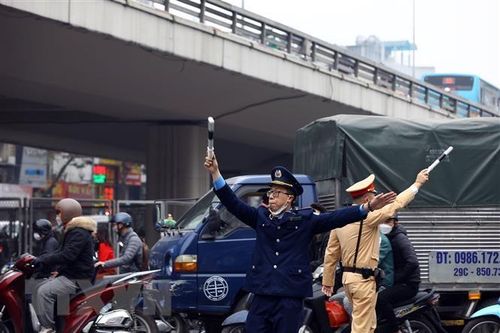 Hà Nội phân luồng phục vụ thông xe đường Huỳnh Thúc Kháng kéo dài