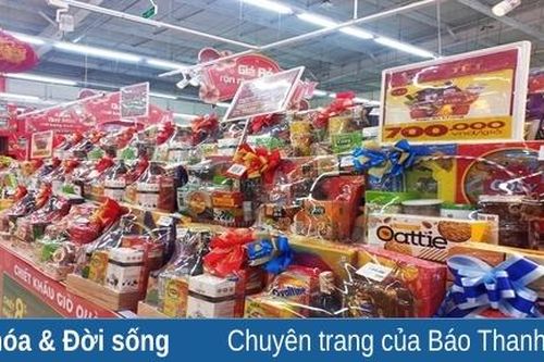 Phong phú thị trường quà tặng dịp Tết