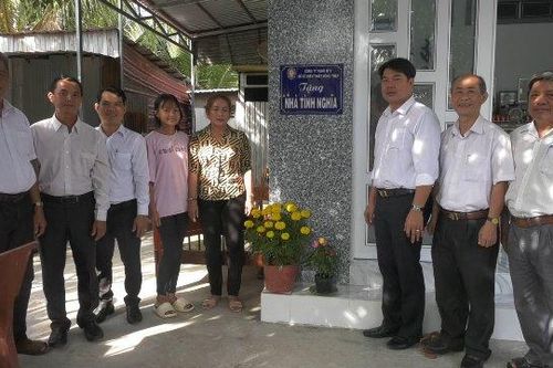 Xây dựng mới và sửa chữa 41 căn nhà cho các gia đình chính sách trong dịp Tết