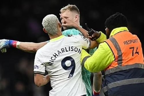 Vừa thua trận, Tottenham còn gặp thêm 'rắc rối'