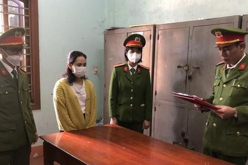 Bắt 'nữ quái' dùng sổ đỏ giả lừa đảo, chiếm đoạt hàng trăm triệu đồng