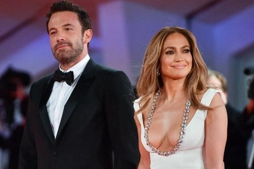 Lý do Jennifer Lopez và Ben Affleck phải kết hôn trước ở Las Vegas