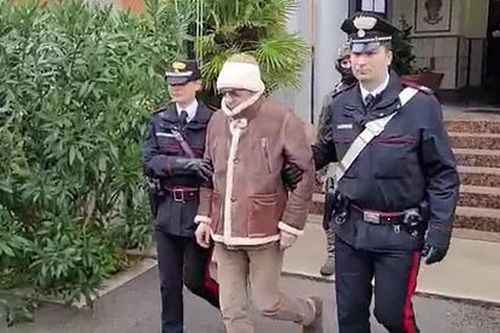 Khi bị bắt, trùm mafia khét tiếng đeo đồng hồ hơn 40.000 USD