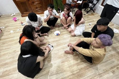 Gom tiền mua ma túy để bay lắc trong homestay
