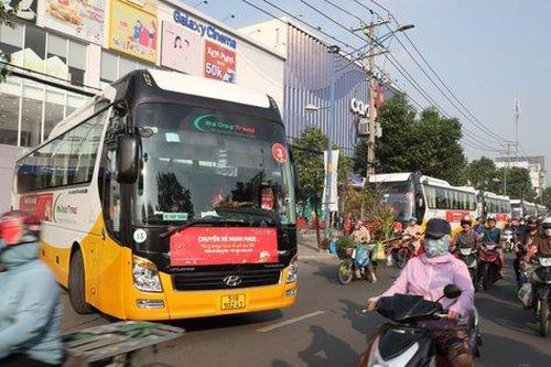 Saigon Co.op khởi hành chuyến xe hạnh phúc đưa người dân về quê đón Tết