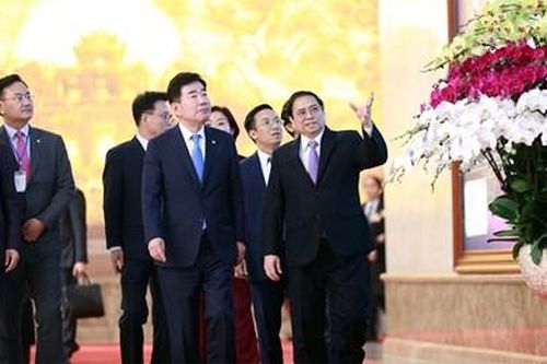 Thủ tướng Chính phủ Phạm Minh Chính hội kiến với Chủ tịch Quốc hội Hàn Quốc Kim Jin Pyo