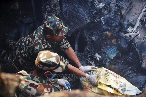 Nepal: Tìm thấy hộp đen của máy bay rơi