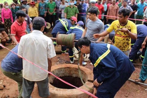 Hai mẹ con ở Nghệ An tử vong thương tâm dưới giếng