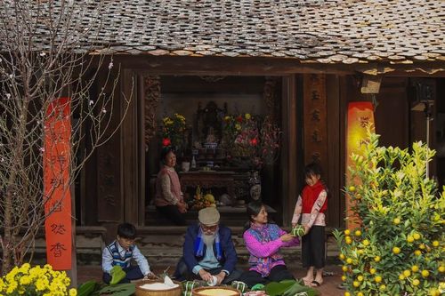 Dư vị Tết xưa bên nồi bánh chưng xanh