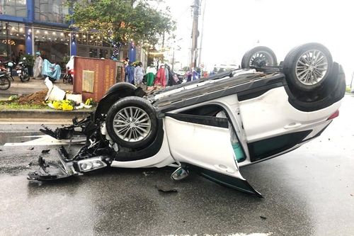 Quảng Ngãi: Tai nạn liên tiếp gần cầu Thạch Bích