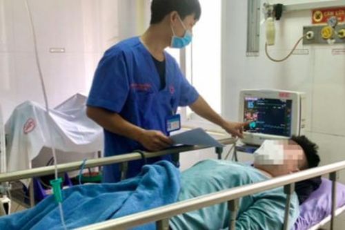 Sốc phản vệ sau tiêm thuốc giảm đau, nam thanh niên phải nhập viện cấp cứu