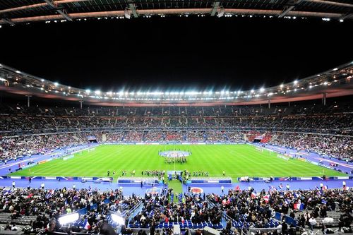 PSG muốn mua sân vận động Stade de France