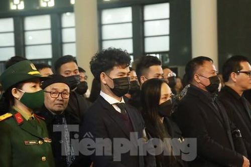 Gia đình, đồng nghiệp tiễn đưa NSND Doãn Hoàng Giang