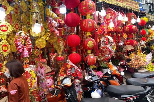 Đồ trang trí Tết hình mèo 'lên ngôi'