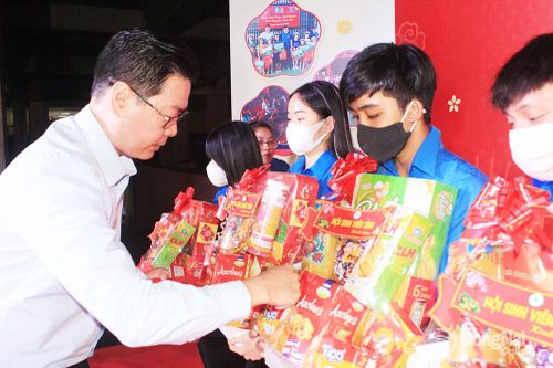 Xuân và những nụ cười