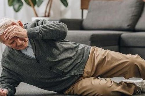 Hạ huyết áp tư thế đứng có nguy hiểm?