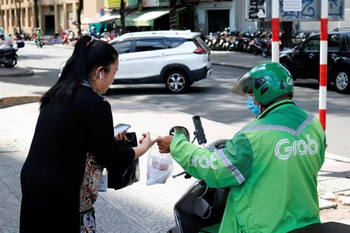 Người Việt chi 1,1 tỷ USD cho ứng dụng gọi đồ ăn