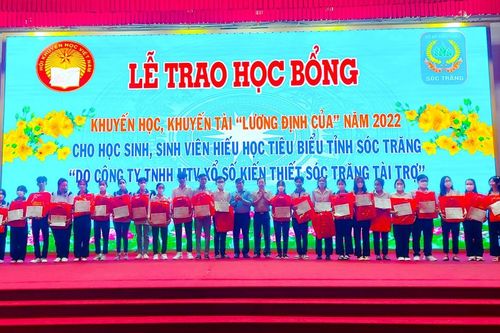 Sóc Trăng: Trao 371 suất học bổng khuyến học, khuyến tài Lương Định Của