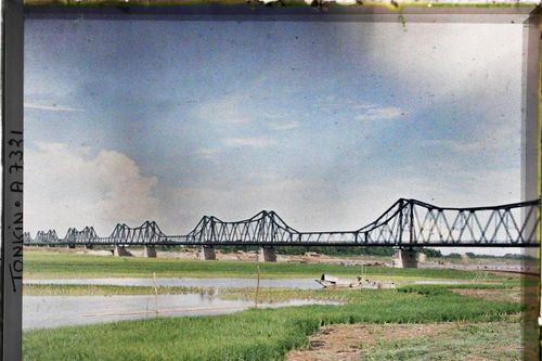 Ngắm sông Hồng và cầu Long Biên năm 1915 qua ảnh màu (2)