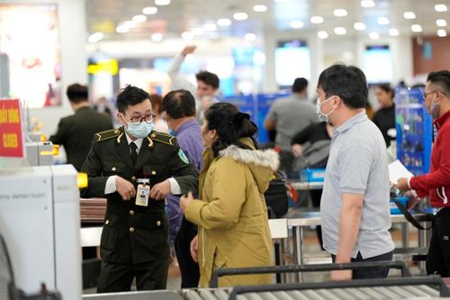 Ngày 28 Tết: Hơn 177.000 khách qua sân bay Nội Bài và Tân Sơn Nhất