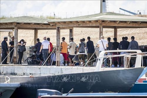 Italy có thể tiếp nhận thêm người Tunisia di cư hợp pháp