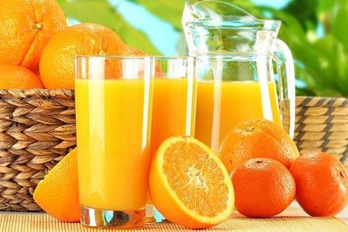 Ai không nên uống nước cam?