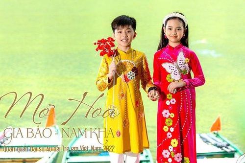 2 Đại sứ Áo dài Trẻ em Việt Nam đón xuân về cùng 'Mơ hoa'