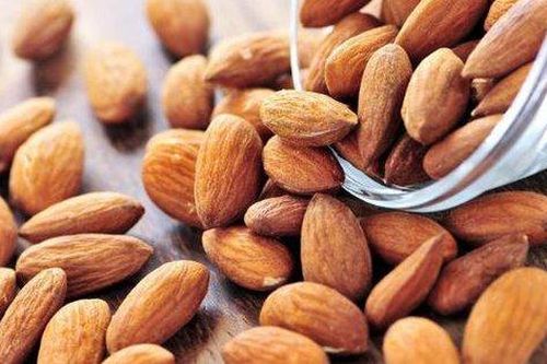 Giữ cân chuẩn trong dịp Tết, tham khảo cách ăn vặt với hạt hạnh nhân