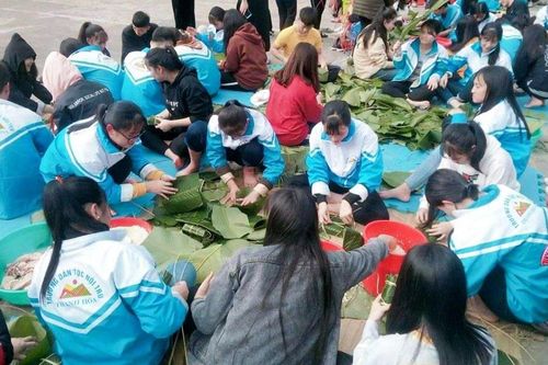 Ngược xuôi lo Tết cho trò nghèo