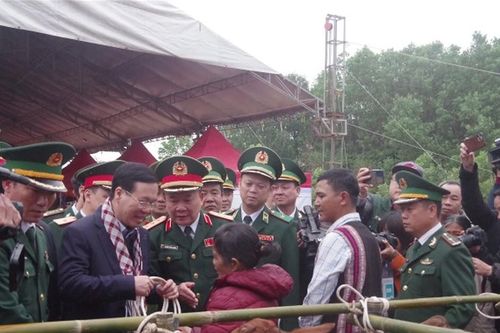 Náo nức Xuân Biên phòng trên biên giới cả nước