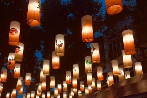Phố Tết lan tỏa vẻ đẹp truyền thống của dân tộc
