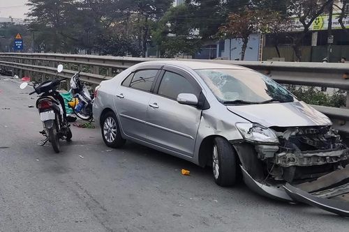 Tài xế say rượu lái ô tô khiến 8 người bị thương ở Hà Nội