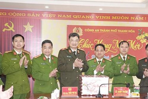 Thanh Hóa: Tăng cường hàng trăm chiến sỹ công an bảo đảm an ninh trật tự đêm giao thừa
