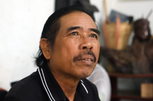 Hé lộ hôn nhân hạnh phúc của tác giả 'Đôi chân trần'