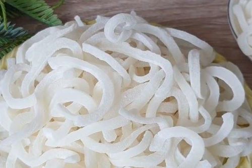 Món ăn ngày Tết: Cách làm mứt dừa ngọt thanh, béo ngậy
