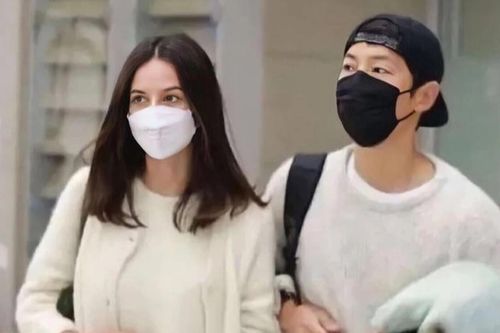 Hóa ra Song Joong Ki từng quen biết nữ idol này từ 15 năm trước