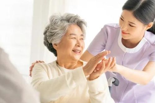 Nghe mẹ chồng phân xử lịch ăn Tết cho con dâu mà tôi biết ơn