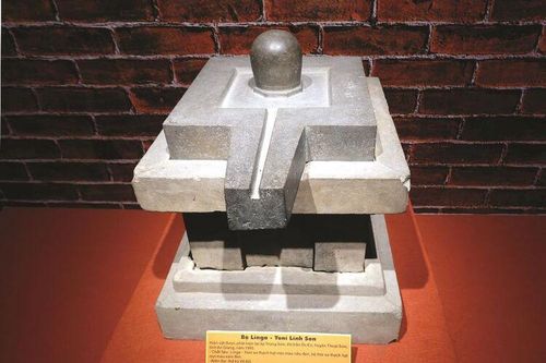 Chiêm ngưỡng bảo vật quốc gia ở An Giang