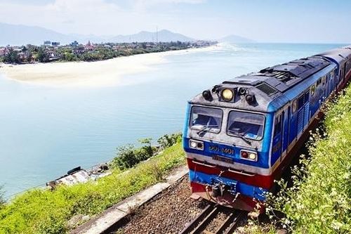 Những chuyến tàu chở niềm vui sum họp