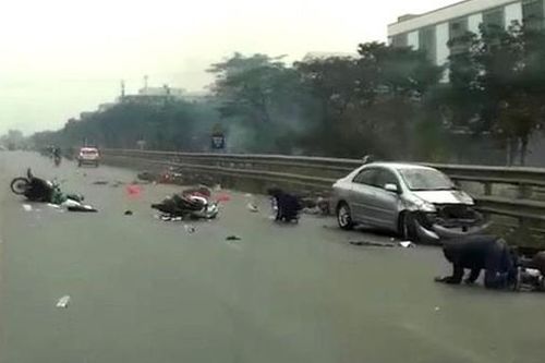 Tài xế ô tô nồng nặc bia rượu lái xe gây tai nạn liên hoàn