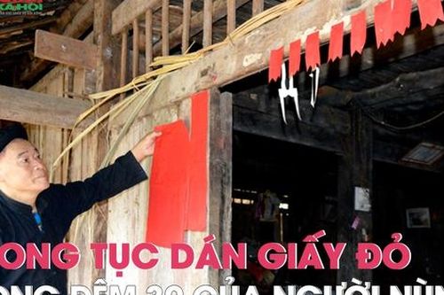 Phong tục dán giấy đỏ đêm giao thừa của người Nùng