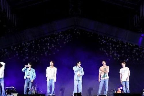 Tết Quý Mão này, V-ARMY nhận 'lì xì' sớm từ BTS, hẹn gặp mặt đầu năm tại rạp phim nhé!