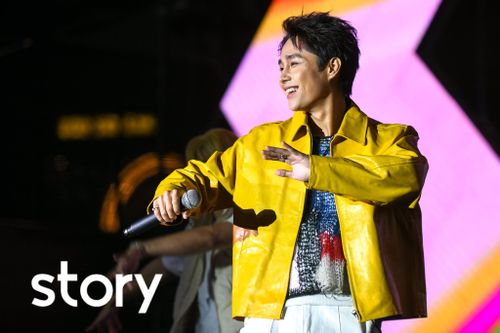 Ngày chạy show cận Tết của Tăng Duy Tân