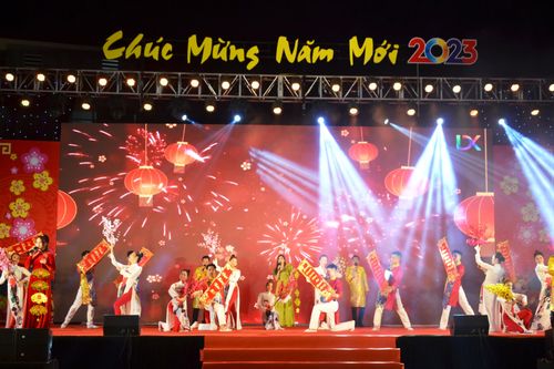 Người dân biên giới Lào Cai đón chào năm mới Quý Mão 2023