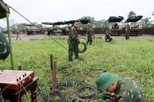Pháo hoa trước giờ khai nổ tại Huế ra sao?