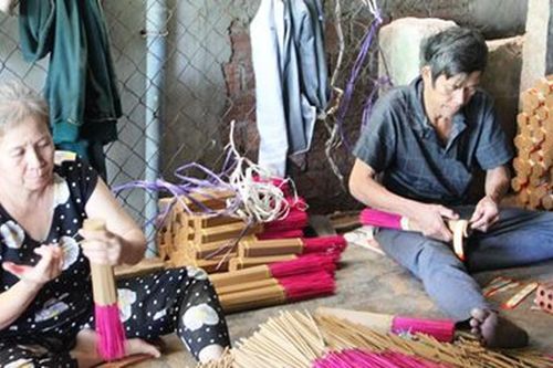 Hình ảnh tất bật ngày cuối năm ở làng hương cổ xứ Quảng