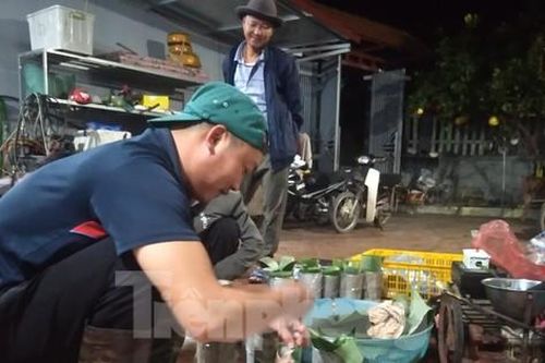 Thức xuyên đêm thịt lợn thuê ngày cận Tết
