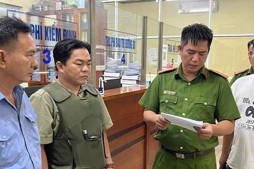 Bắt tạm giam 23 đối tượng tại 2 trung tâm đăng kiểm ở Đồng Nai