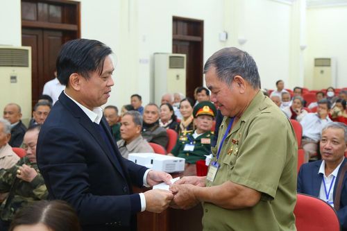 Chăm lo Tết cho các đối tượng bảo trợ xã hội